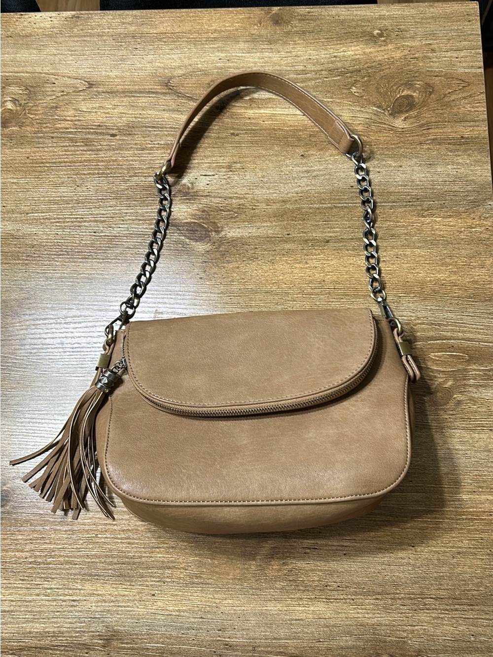 Tan Leather Crossbody Bag with Chain Strap